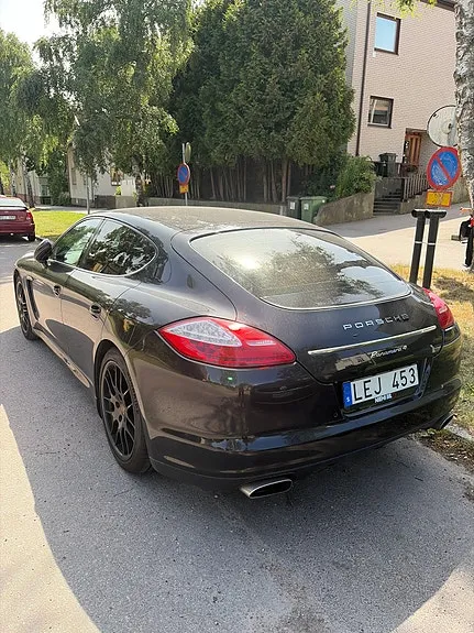 Porsche Panamera 4