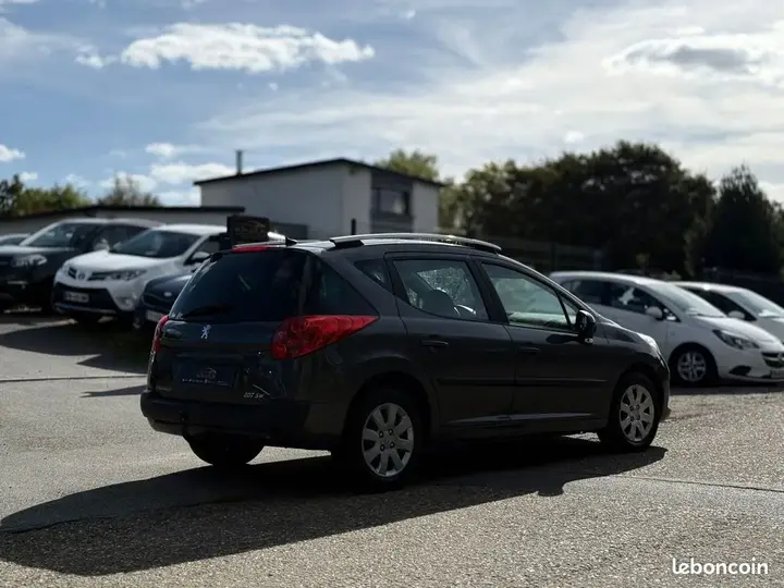 Peugeot 207 2008 photo 5