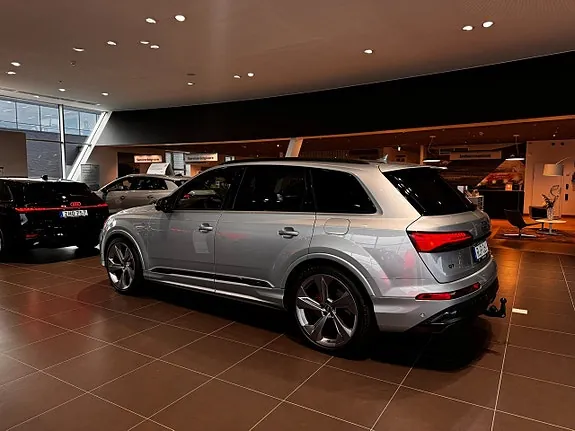 Audi Q7 2026 photo 4