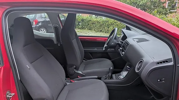 Volkswagen Up 2016 photo 3