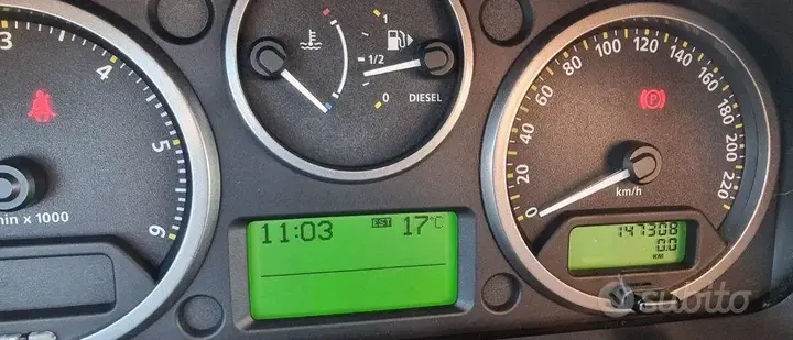 Land Rover Freelander 2010 photo 5