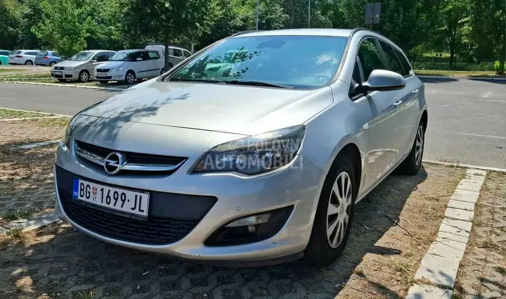Opel Astra J