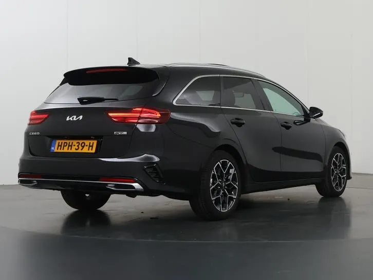 Kia Ceed 2025 photo 2
