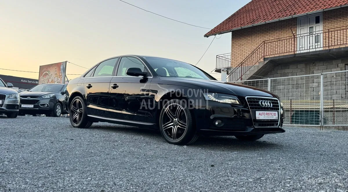 Audi A4 2011 photo 2