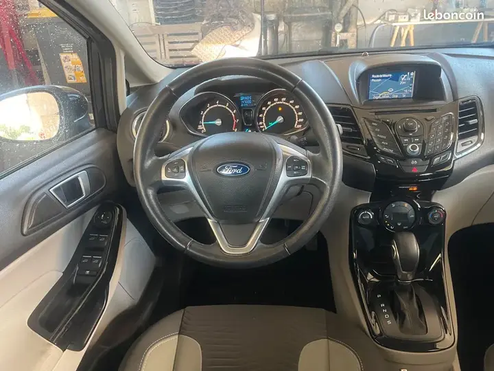 Ford Fiesta 2015 photo 5