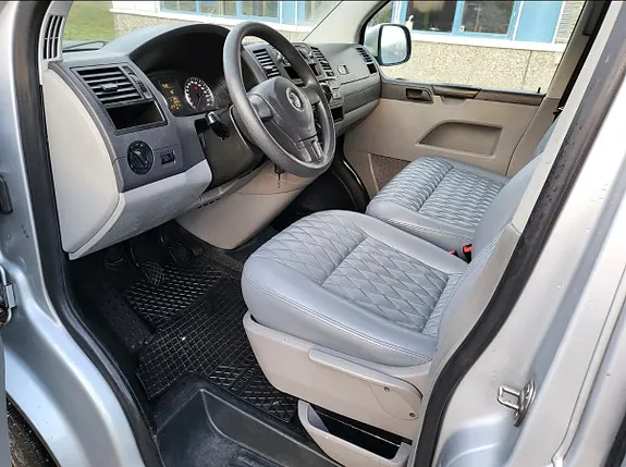 Volkswagen Transporter 2011 photo 3