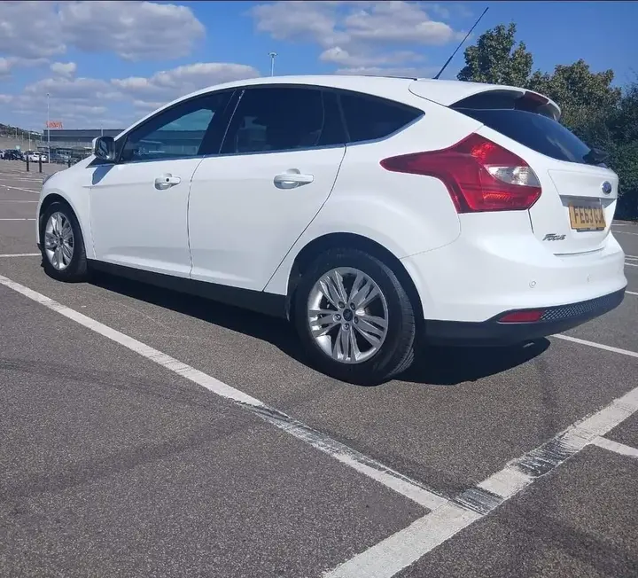 Ford Focus 2013 photo 4