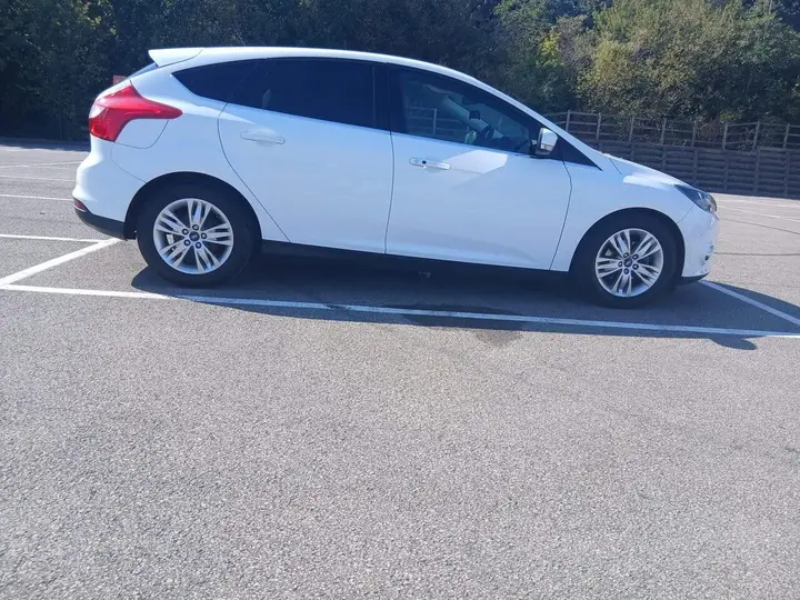 Ford Focus 2013 photo 5