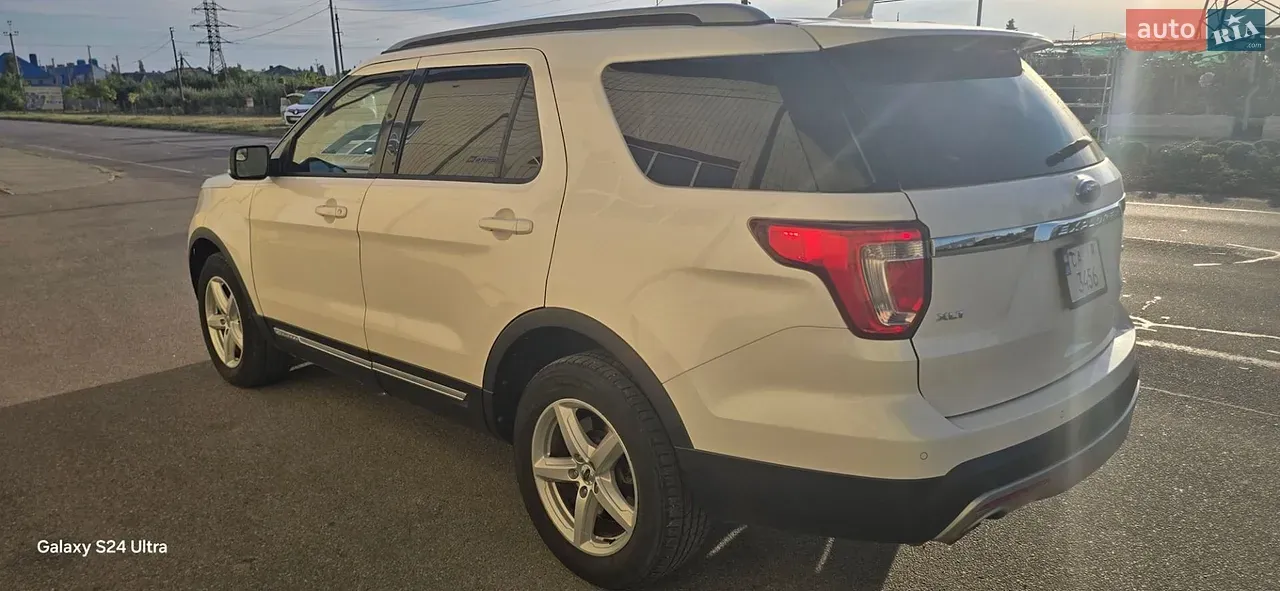 Ford Explorer 2015 photo 3