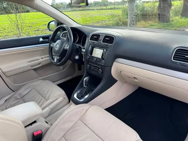 Volkswagen Golf Variant 2011 photo 2