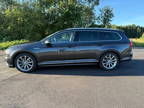 Volkswagen Passat 2018 photo 2
