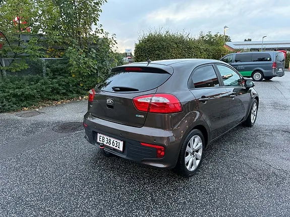 Kia Rio 2016 photo 3