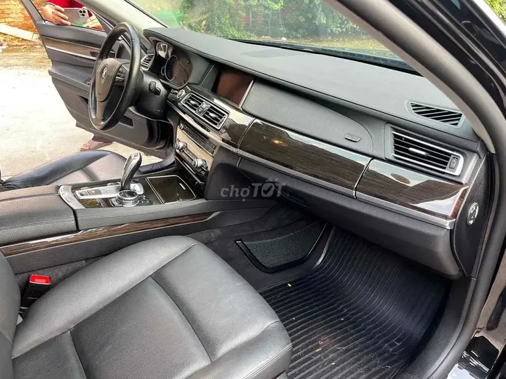 BMW 7 Series 2014 photo 5
