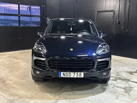Porsche Cayenne 2016 photo 2
