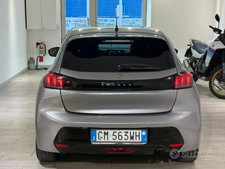 Peugeot 208 2023 photo 4