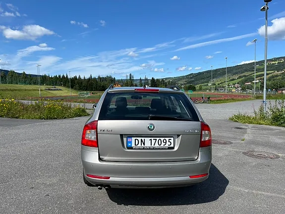Skoda Octavia 2009 photo 5
