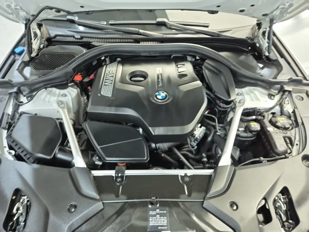 BMW 5 Series 2018 photo 5