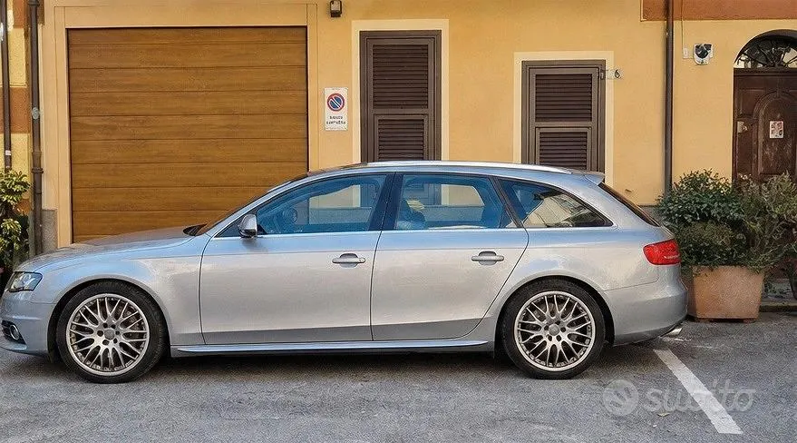 Audi A4 Avant 2010 photo 5