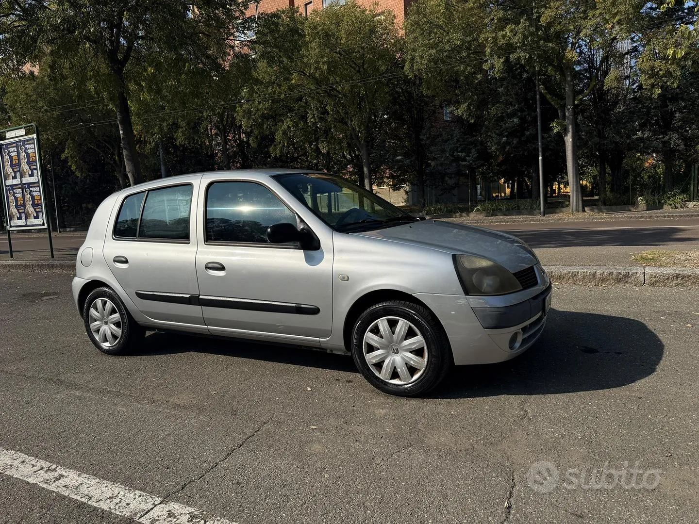 Renault Clio 2008 photo 2