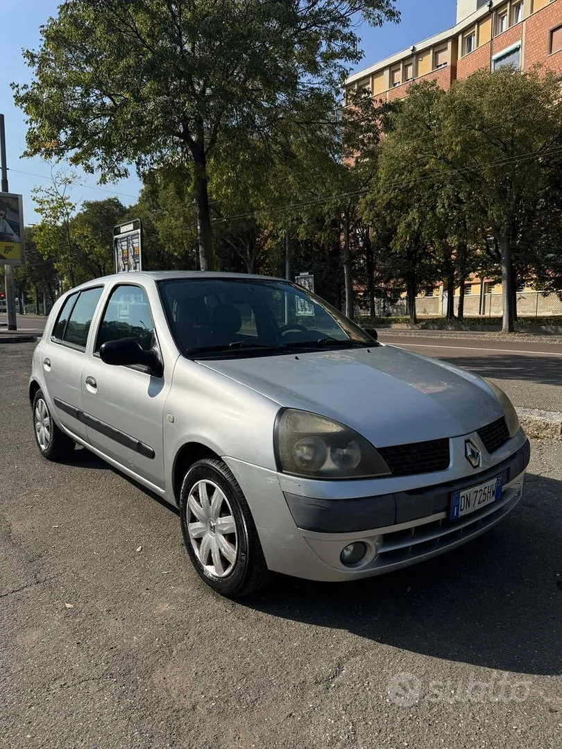 Renault Clio 2008 photo 3