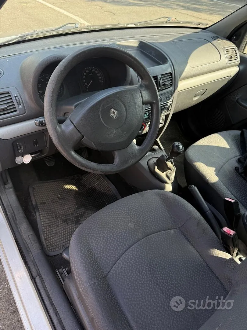Renault Clio 2008 photo 5