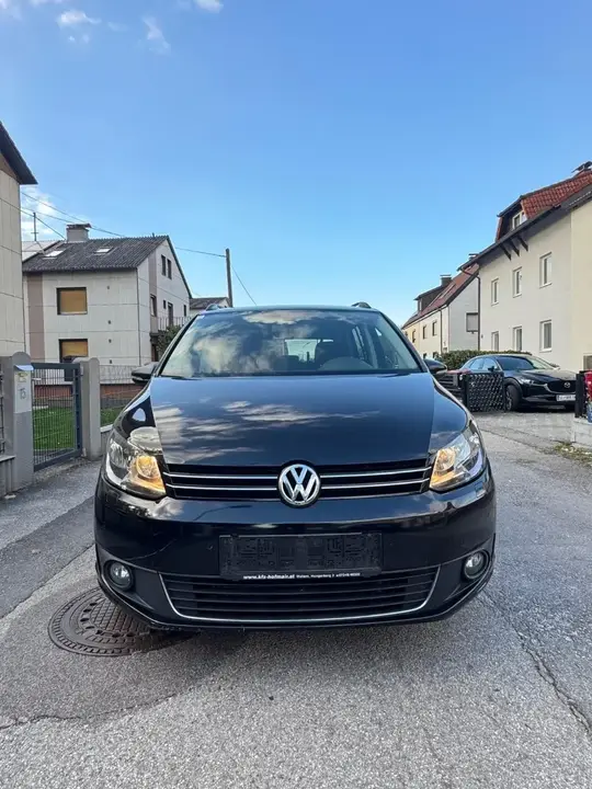Volkswagen Touran 2013 photo 3