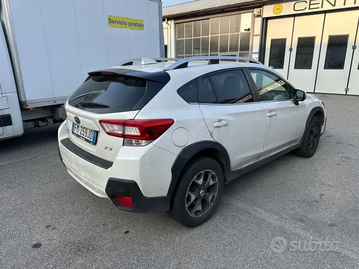 Subaru Xv 2018 photo 4