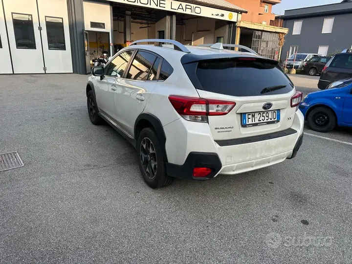 Subaru Xv 2018 photo 3
