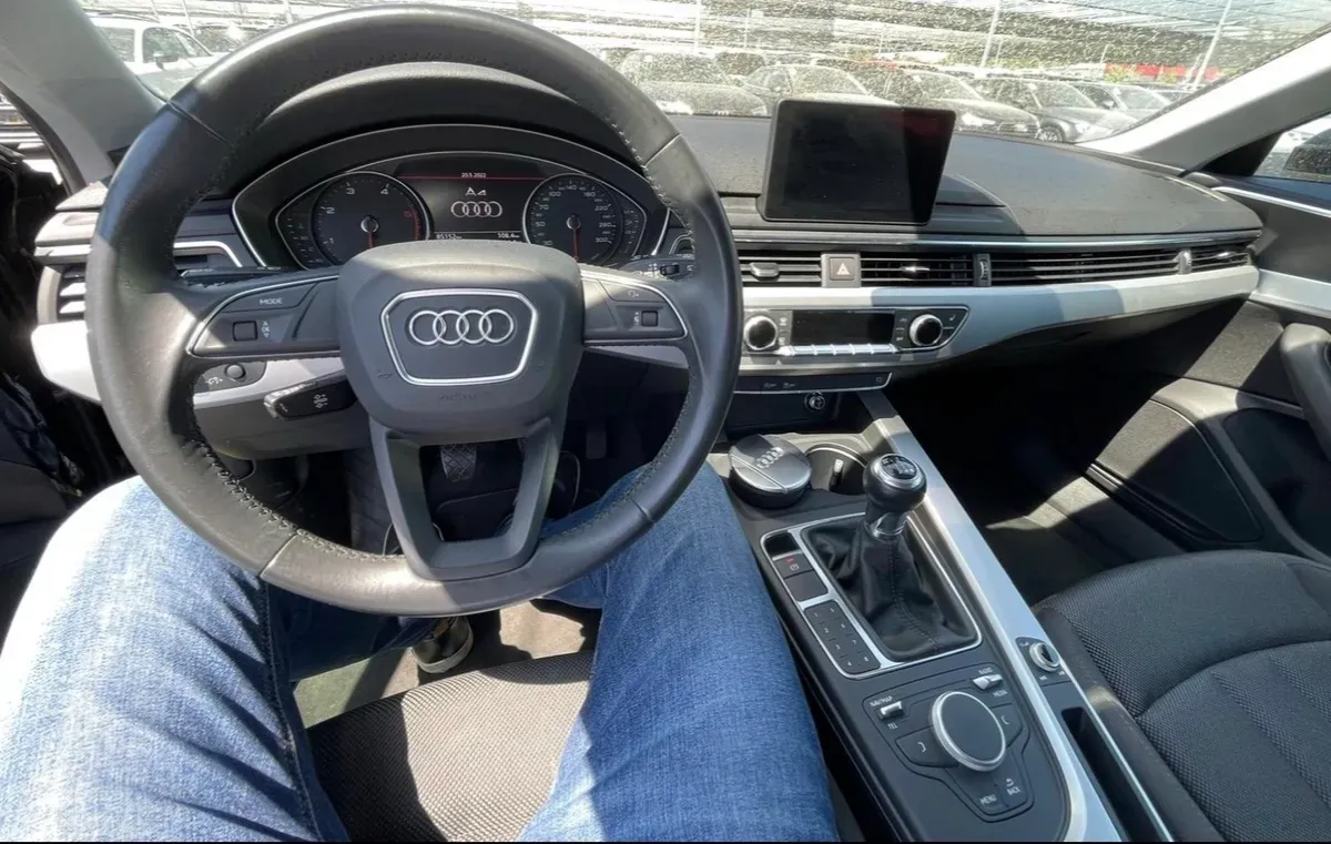Audi A4 2018 photo 3