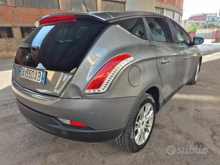 Lancia Delta 2010 photo 5
