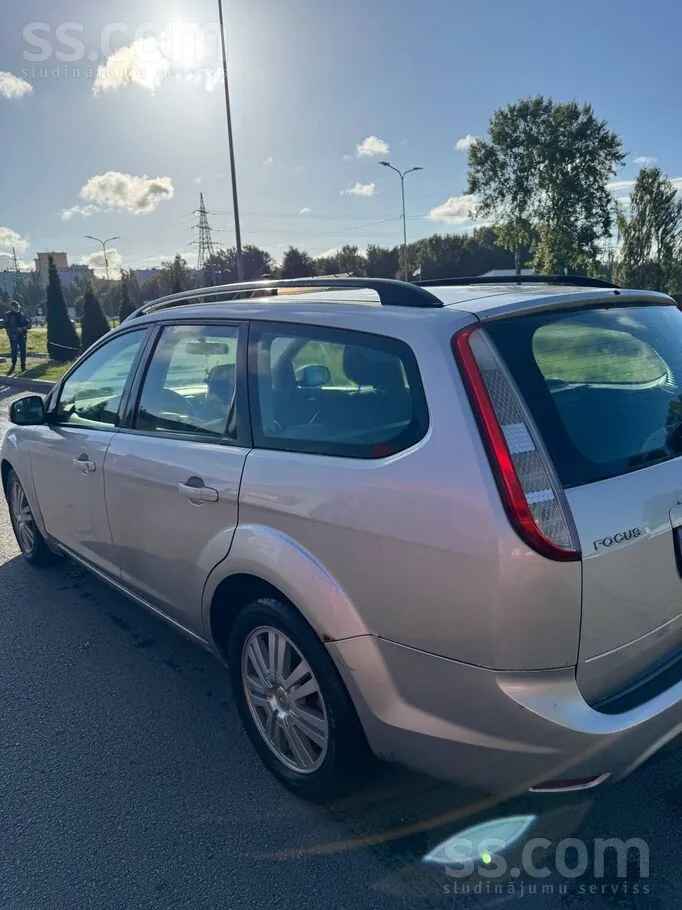 Ford Focus 2008 photo 4