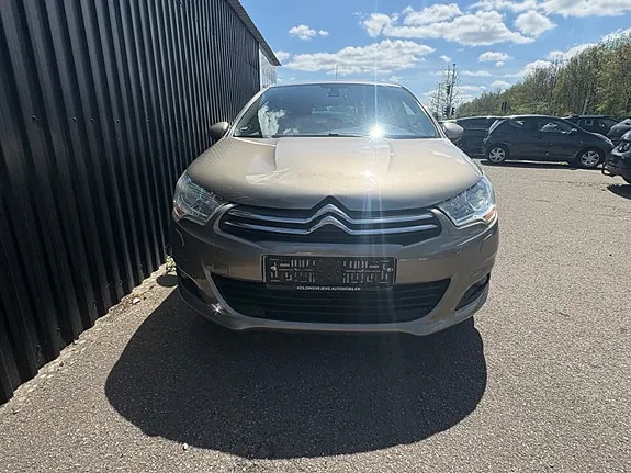 Citroen C4 2012 photo 2