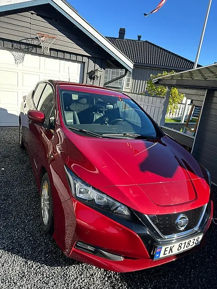 Nissan Leaf 2018 photo 2