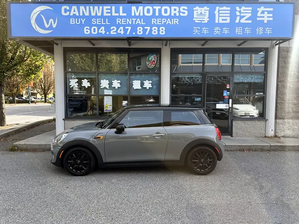 Mini 3 Door 2017 photo 3