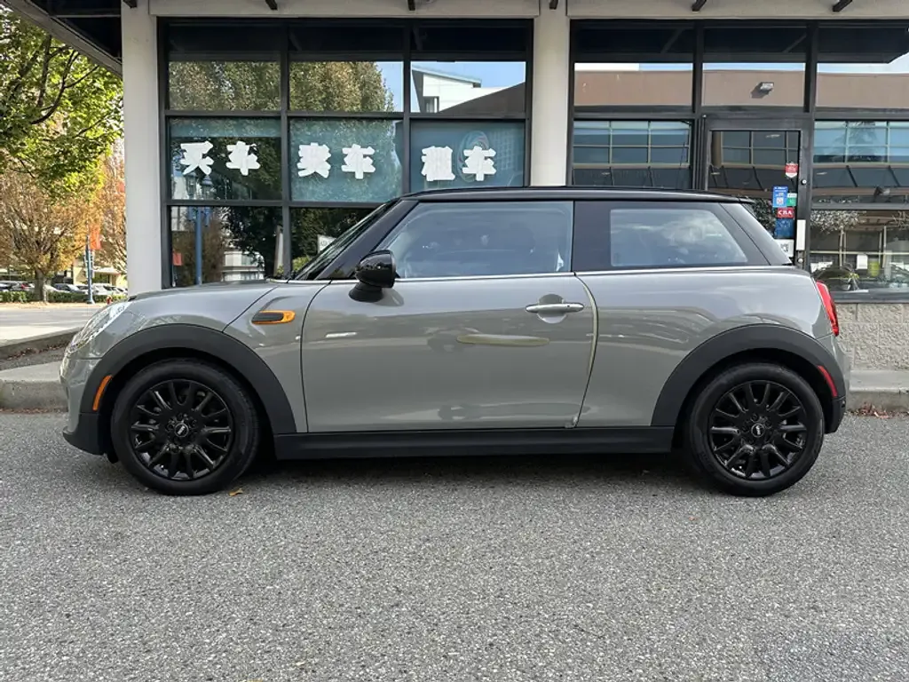 Mini 3 Door 2017 photo 4