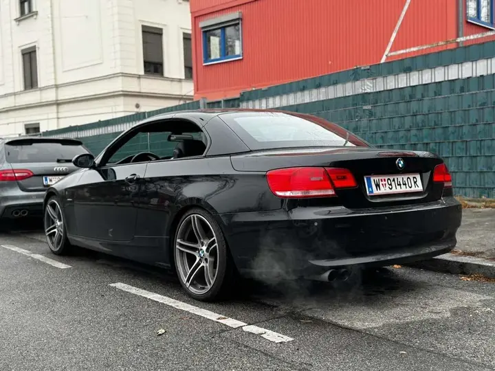 BMW 3 Series 2007 photo 2
