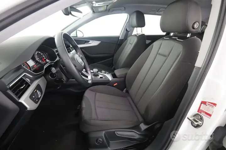 Audi A4 Avant 2022 photo 2