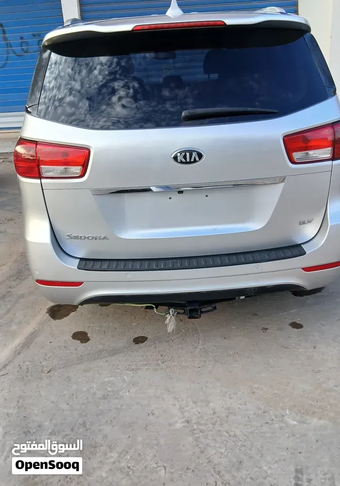 Kia Sedona 2015 photo 4