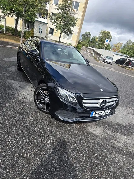 Mercedes-Benz E220 D