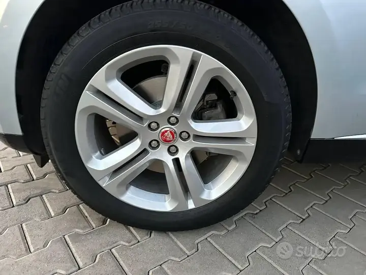 Jaguar F-Pace 2022 photo 4