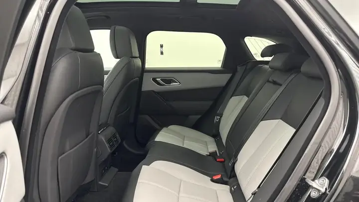 Land Rover Range Rover Velar 2025 photo 4