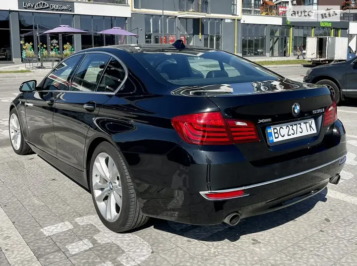 BMW 5 Series 2013 photo 5