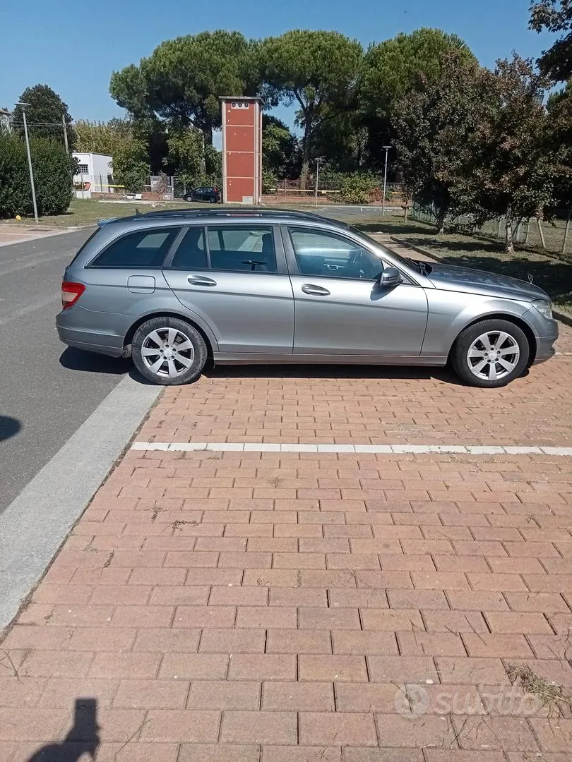 Mercedes-Benz C-Class 2009 photo 4