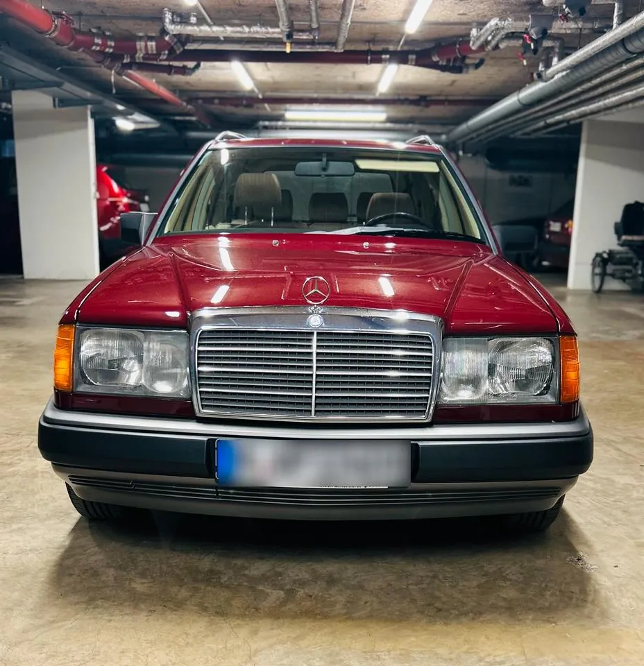 Mercedes-Benz W124