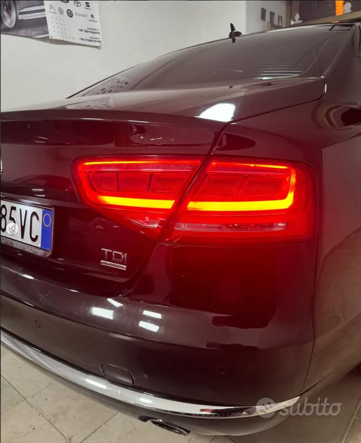 Audi A8 2013 photo 2