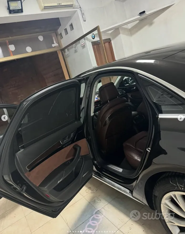 Audi A8 2013 photo 4
