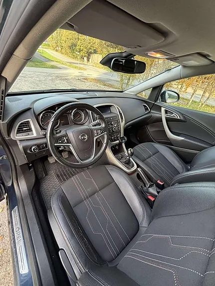 Opel Astra 2012 photo 5