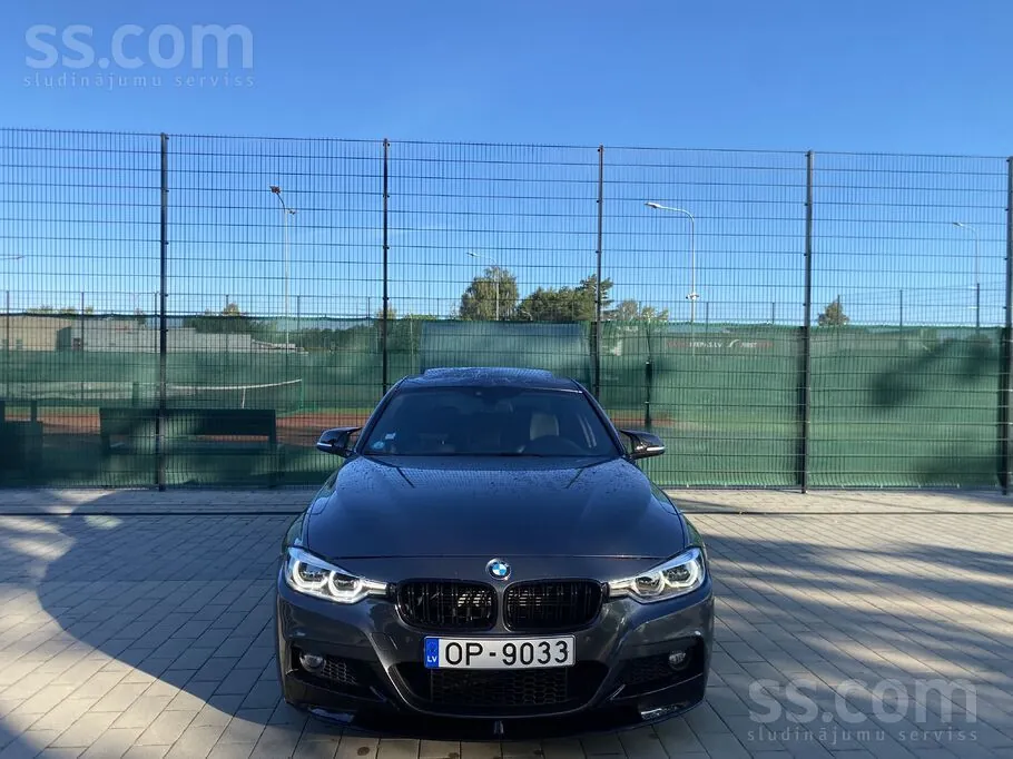 BMW 330E
