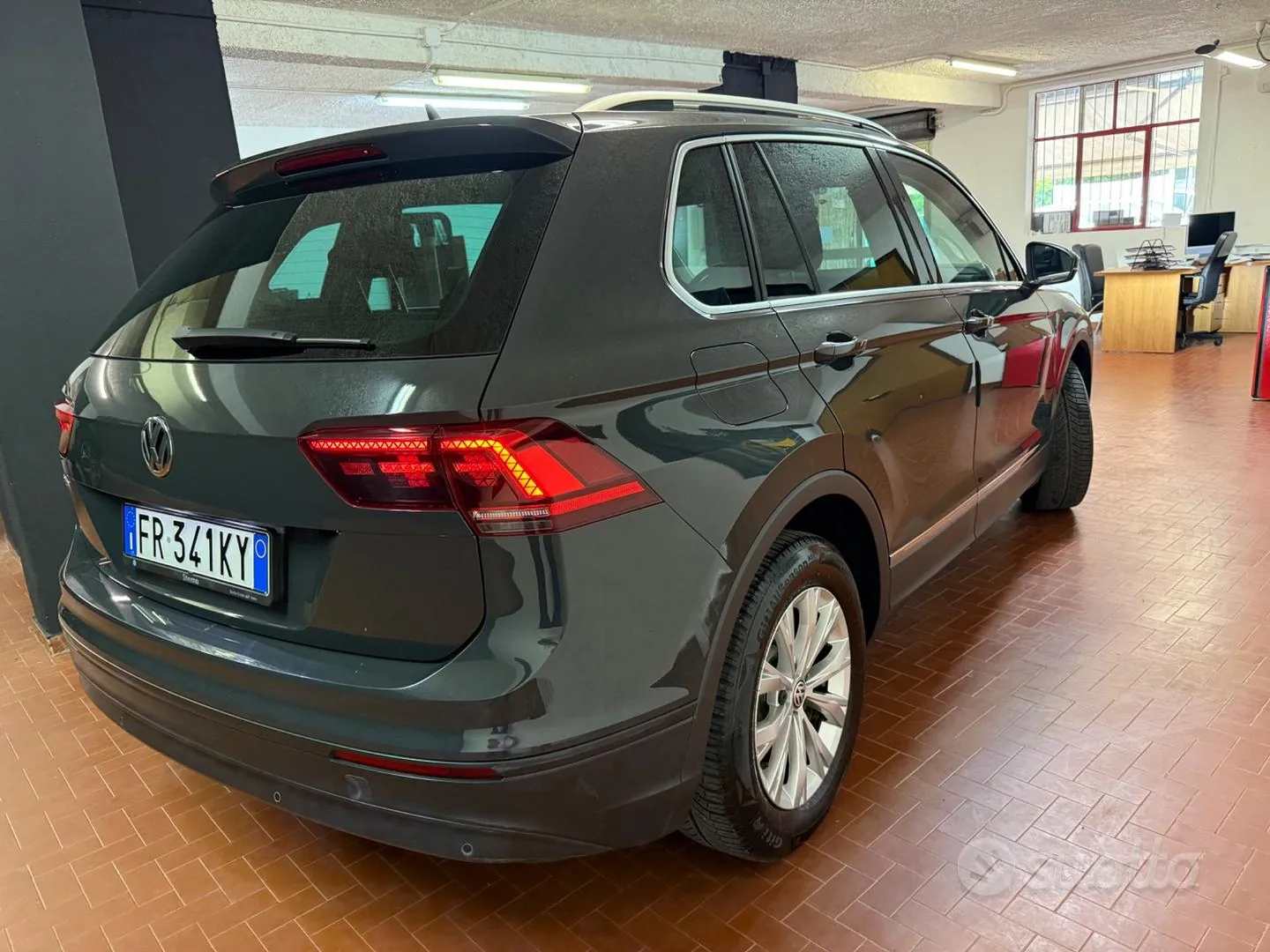Volkswagen Tiguan 2018 photo 2