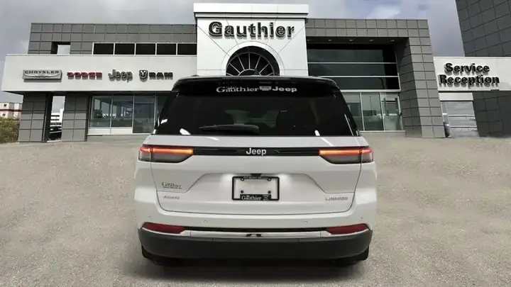 Jeep Grand Cherokee 2026 photo 5
